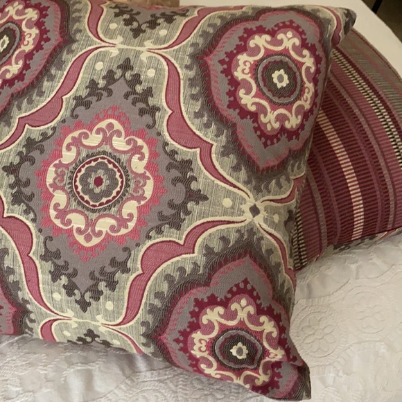 2 Pink/Grey oversized throw pillows!! - Picture 3 of 7